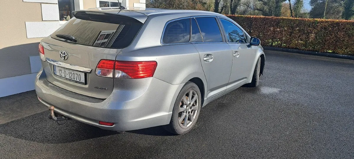 Toyota Avensis 2012 - Image 3