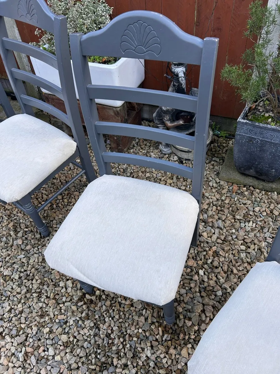 6 kitchen chairs - Image 3