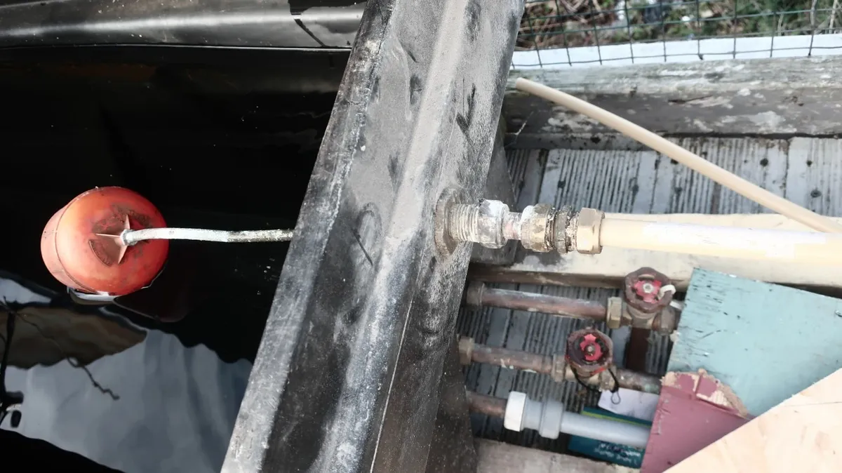 Attic water storage tank - Image 4