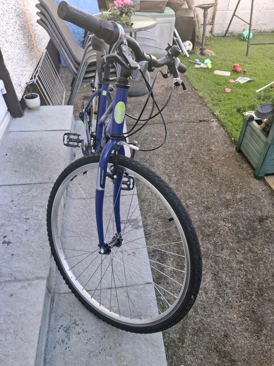 Ladies bicycle - Image 2