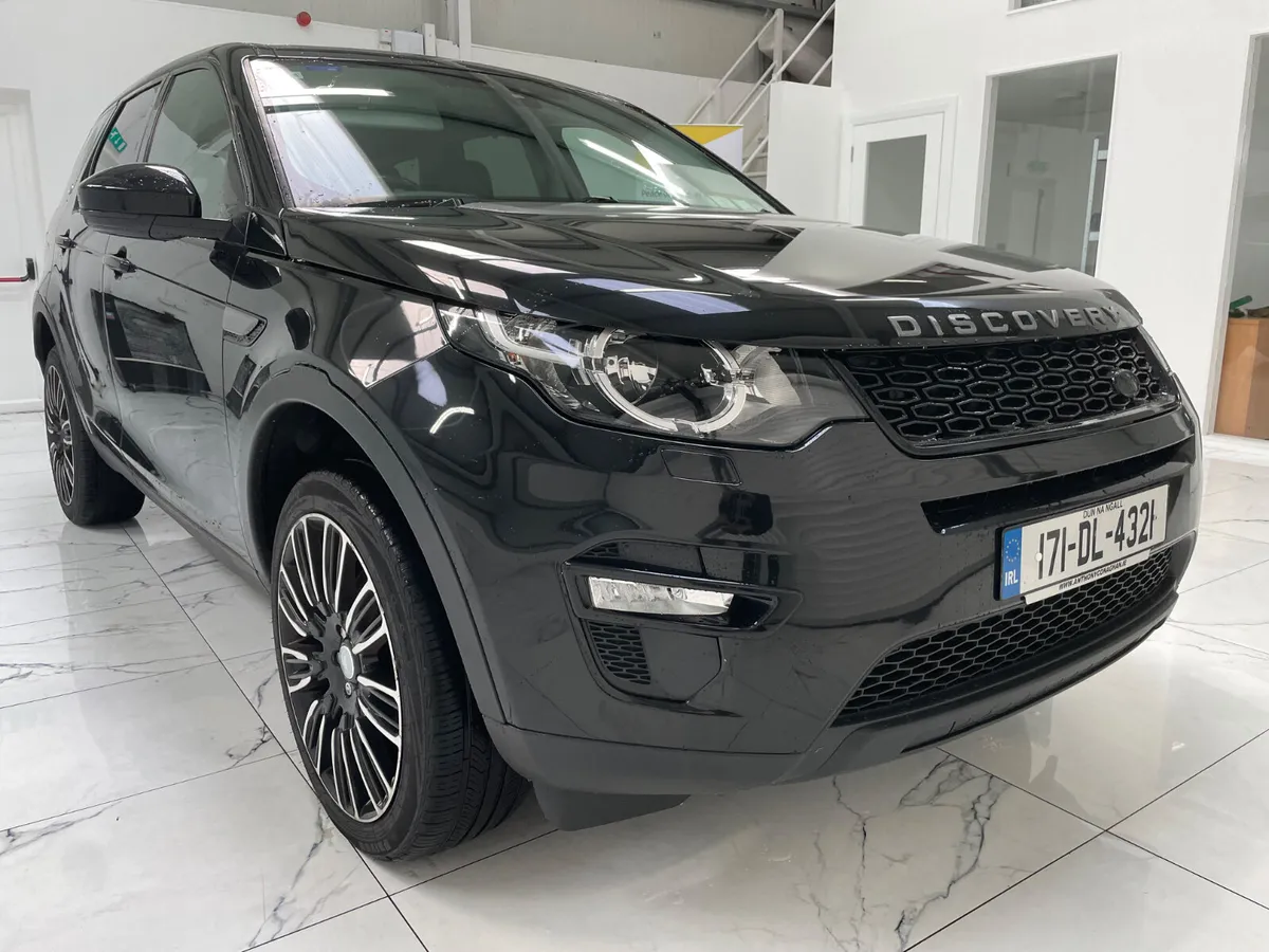 Land Rover Discovery Sport 2017 - Image 1