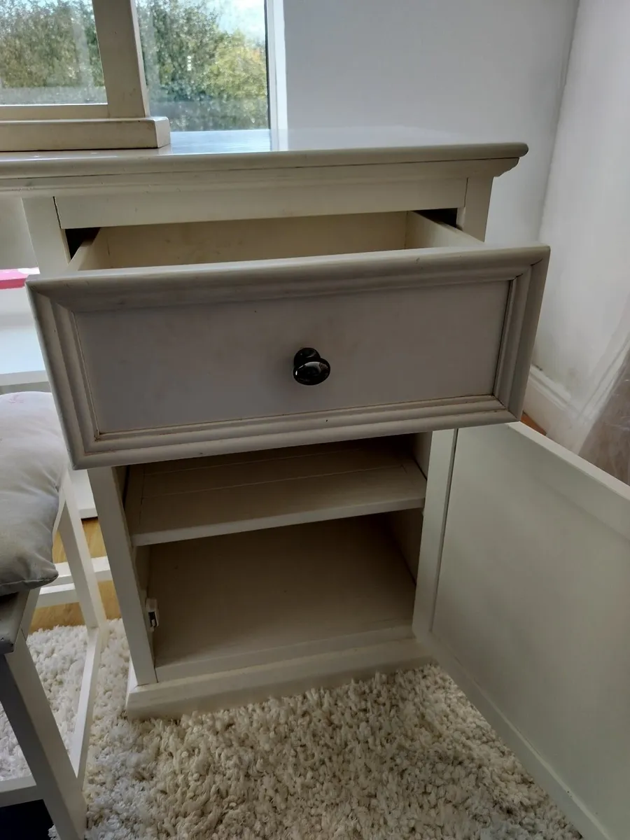 Dressing table with mirror - Image 3
