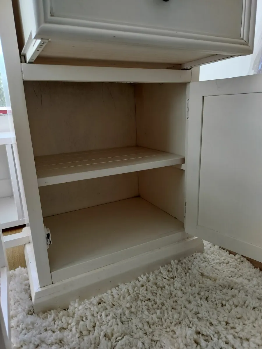 Dressing table with mirror - Image 4