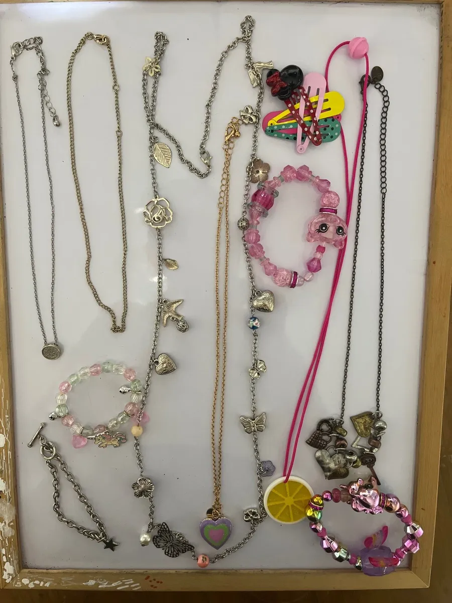 Bundle of accessories - Image 4