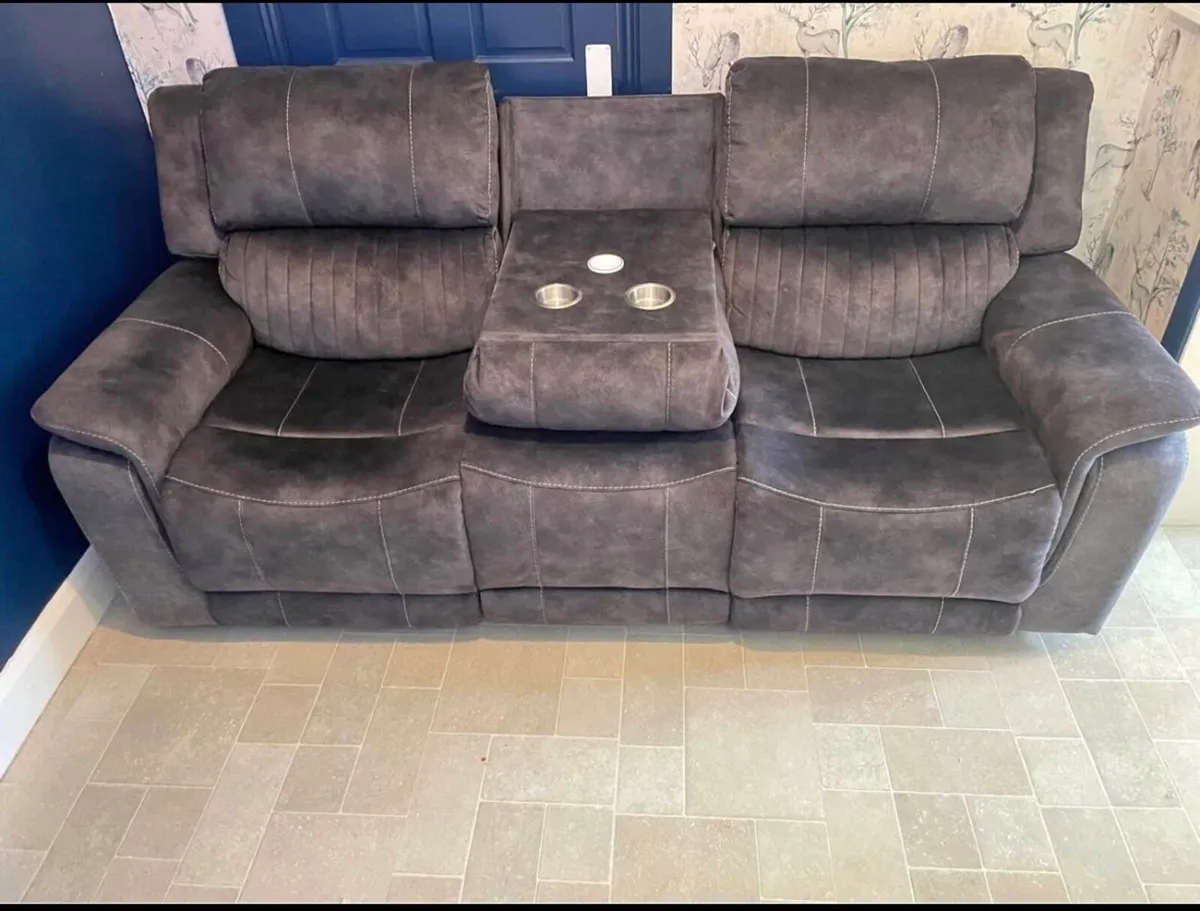 3 seater recliner couch - Image 1