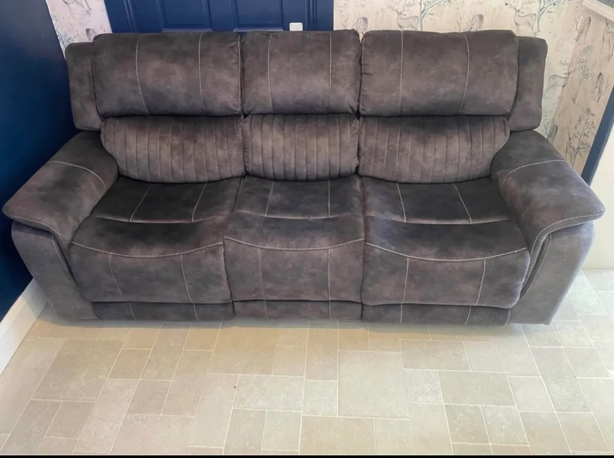 3 seater recliner couch - Image 4