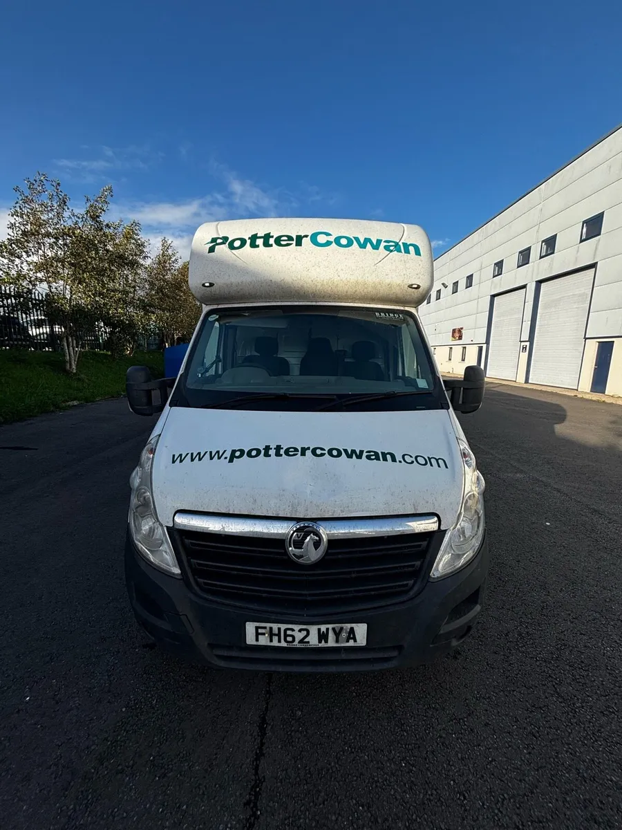 Vauxhall Box Van 3.5 Ton - Image 3