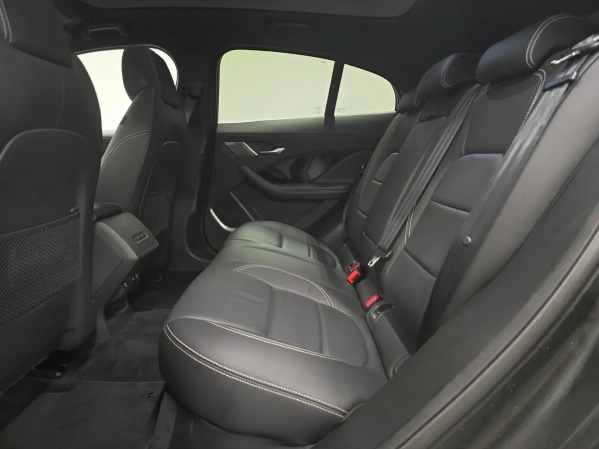 Jaguar I-PACE Estate Special Editions HSE Black - Image 4