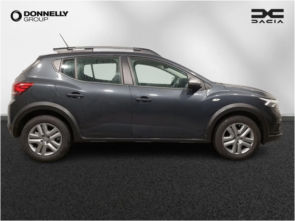 Dacia Sandero Stepway Hatchback Expression - Image 3