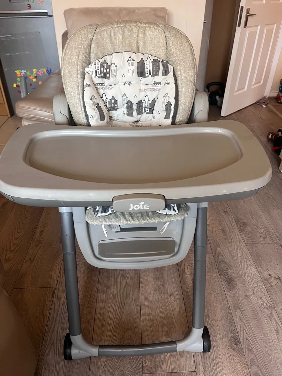 High chair - Image 1