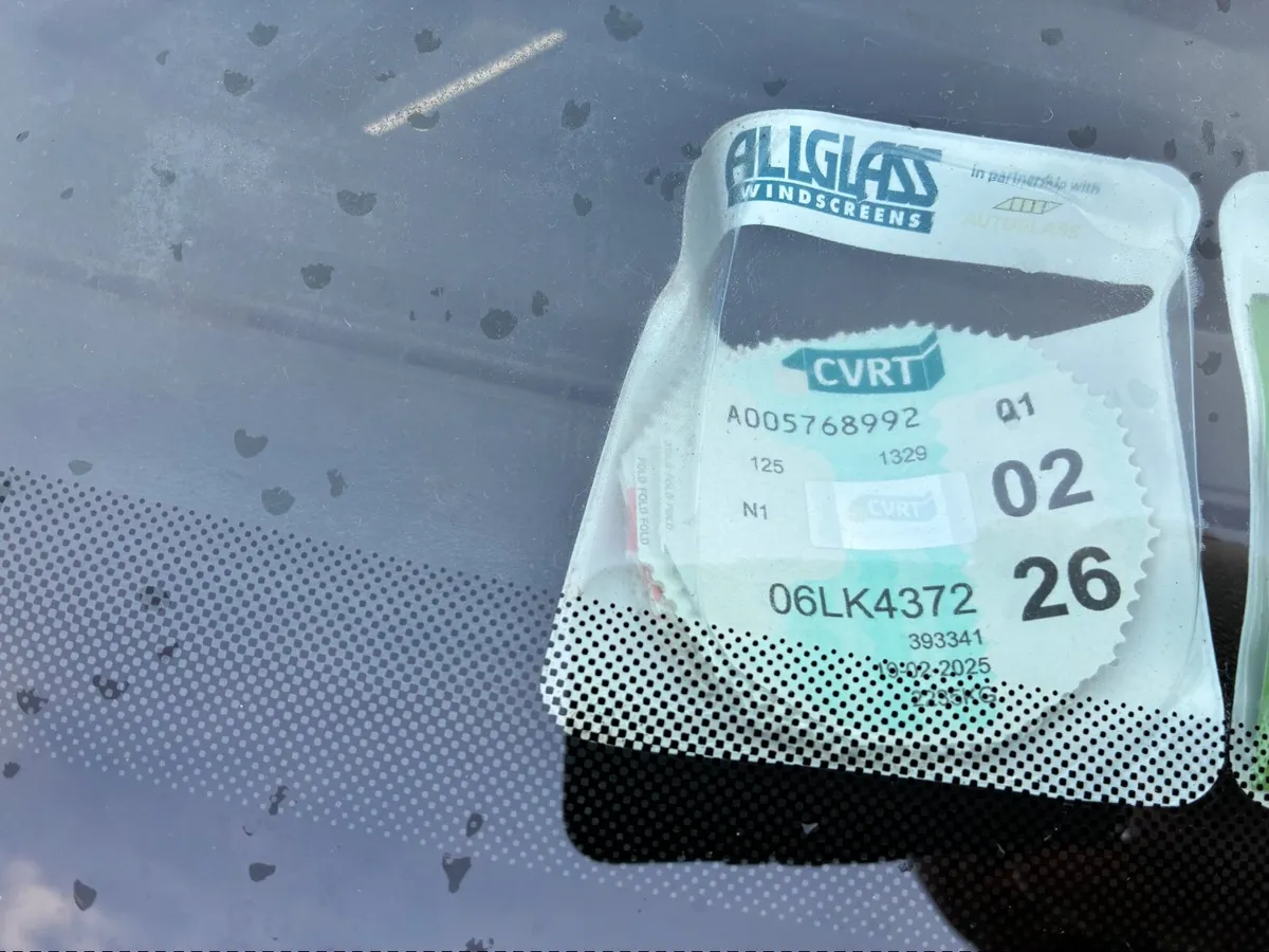 Volkswagen Caddy 2006 - Image 2