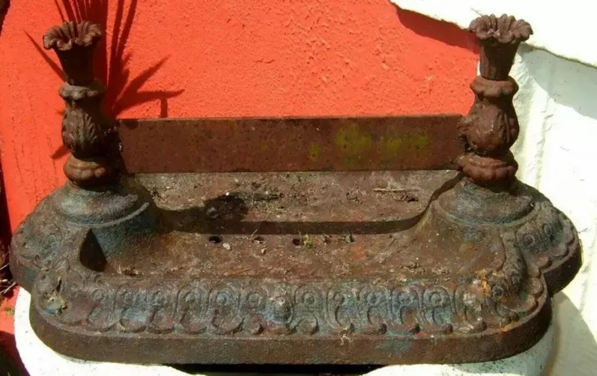 Vintage Cast Iron Boot Scraper - Image 1