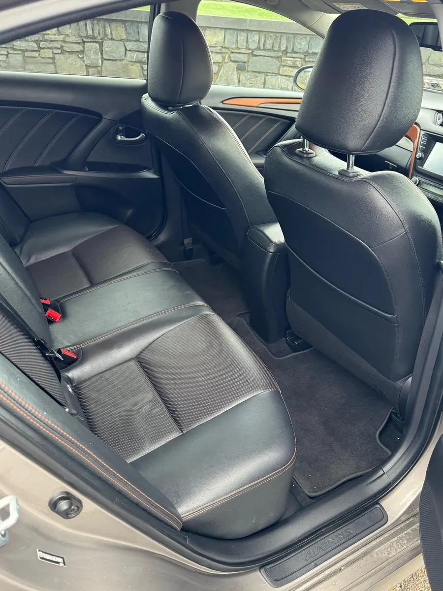 TOYOTA AVENSIS 1.6 D SOL HIGH SPEC171l - Image 4