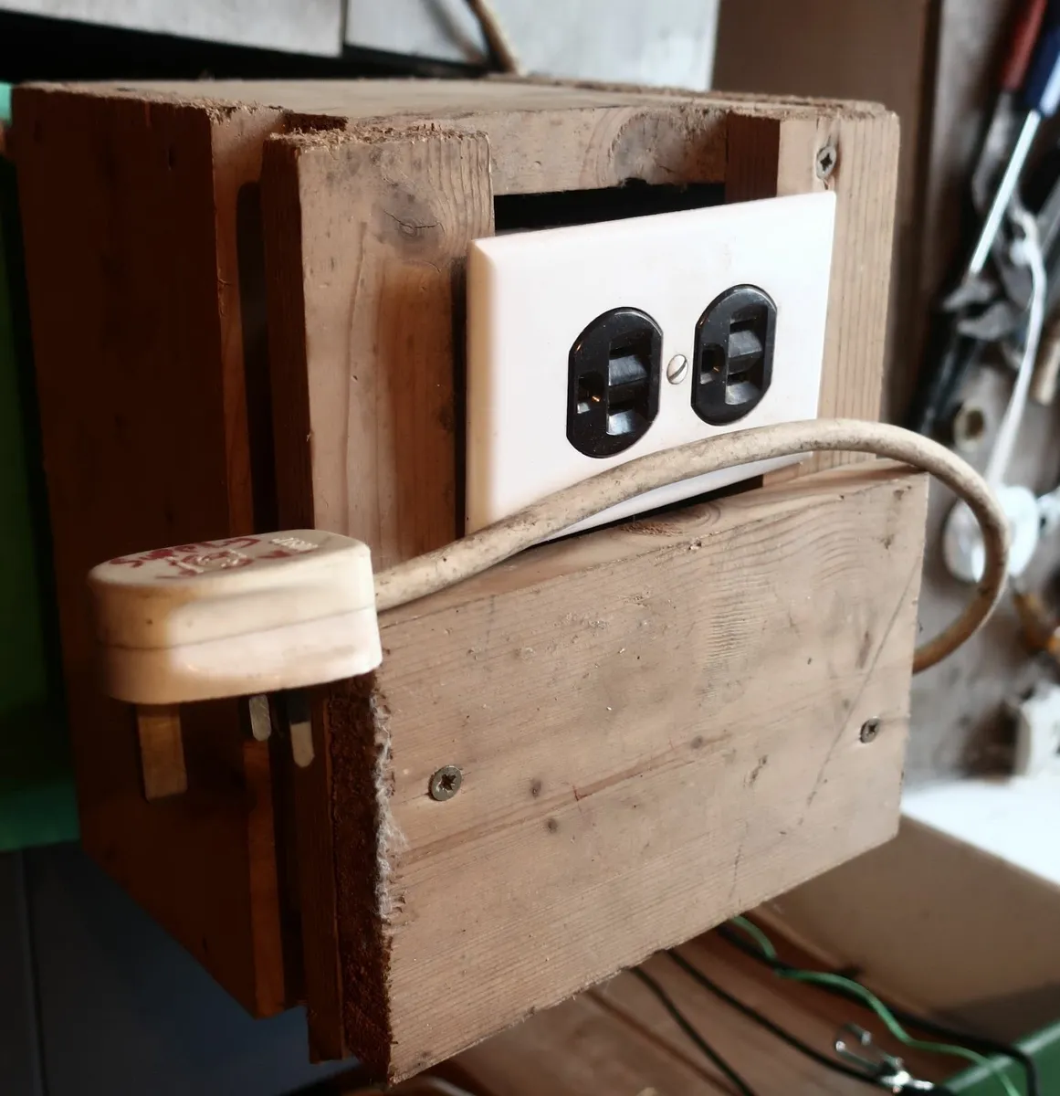 Voltage convertor Irish 240 volts to USA 120volts.