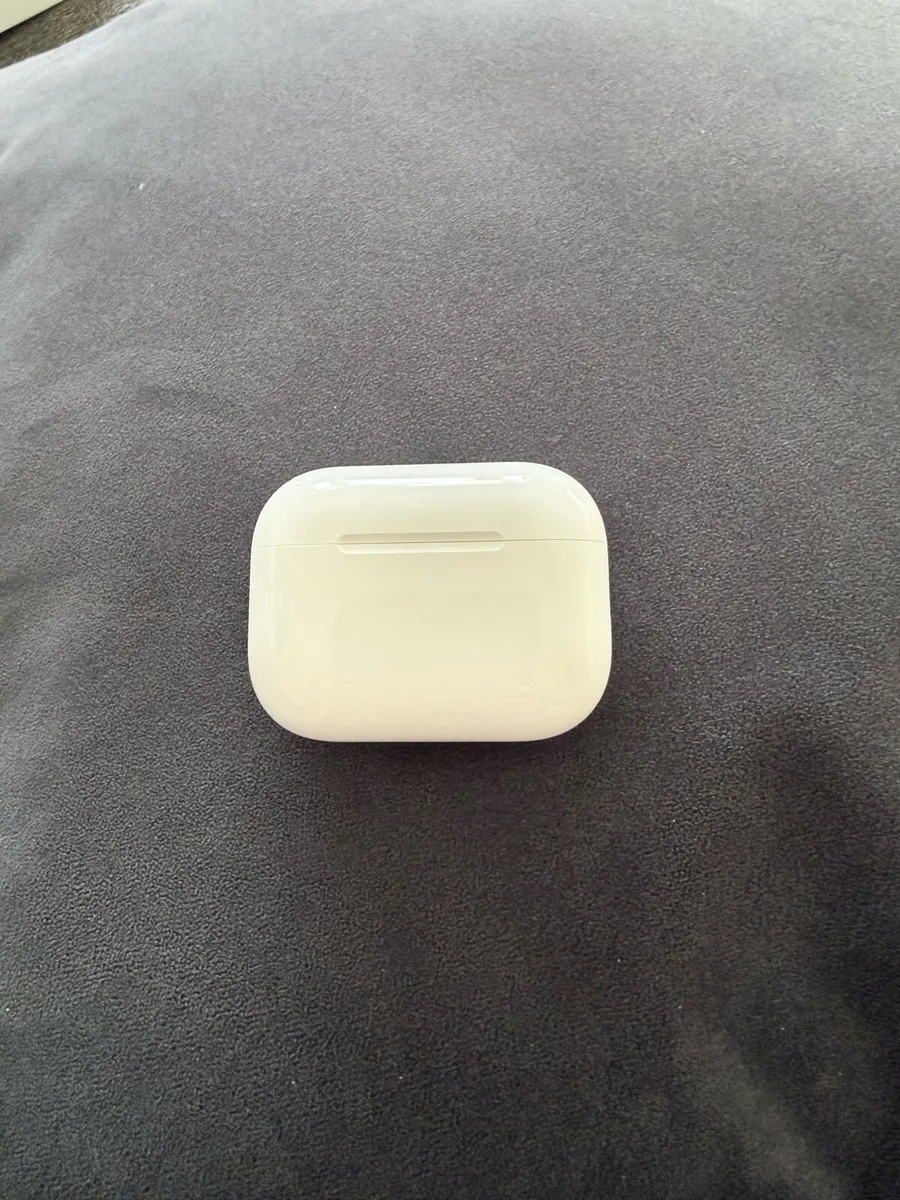 Apple AirPods Pro 3 - Image 1