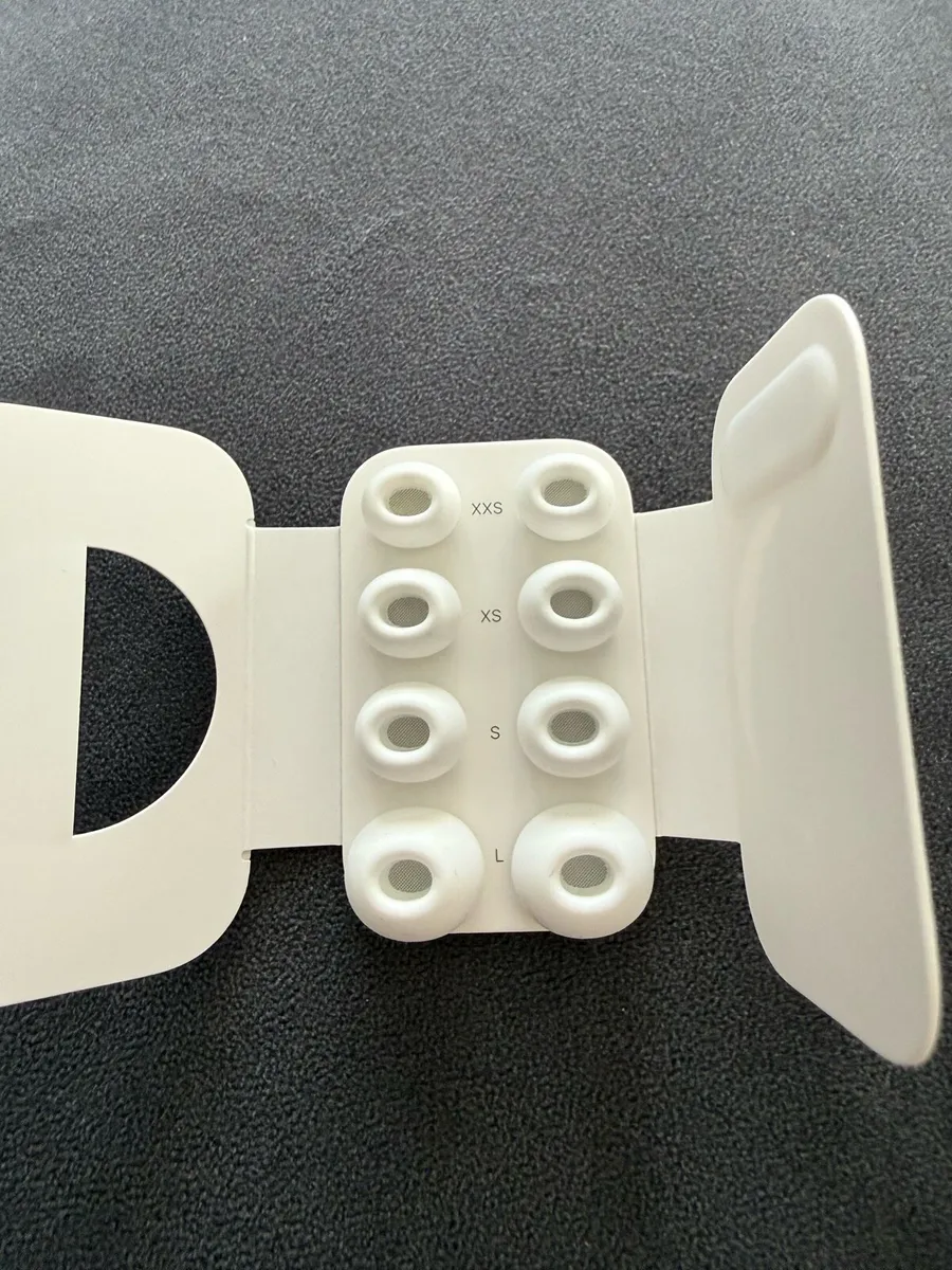 Apple AirPods Pro 3 - Image 4