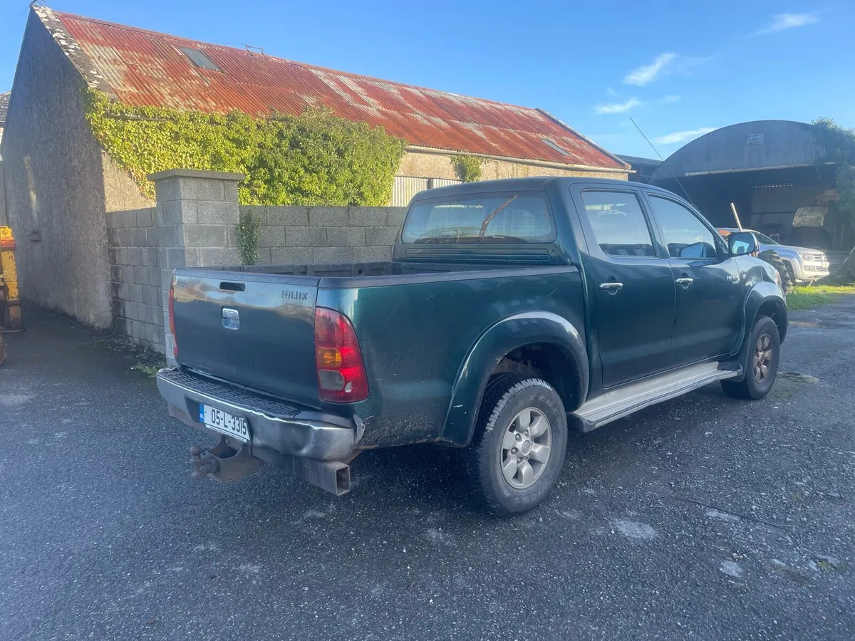 Toyota Hilux - Image 2