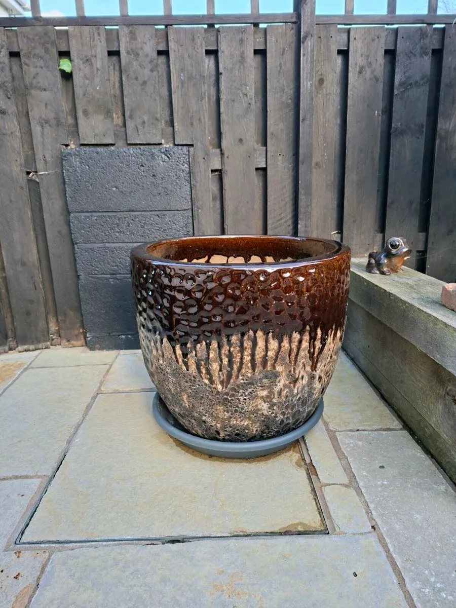 Large planter