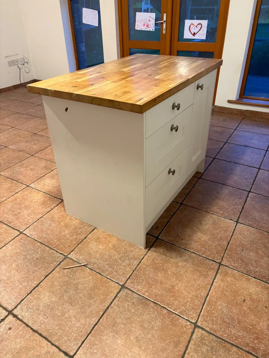 Kitchen Island - Image 2