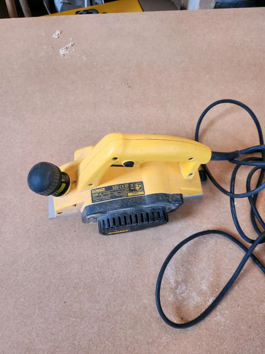 0aslode nail gun dewalt multy tool and deealt plan - Image 1