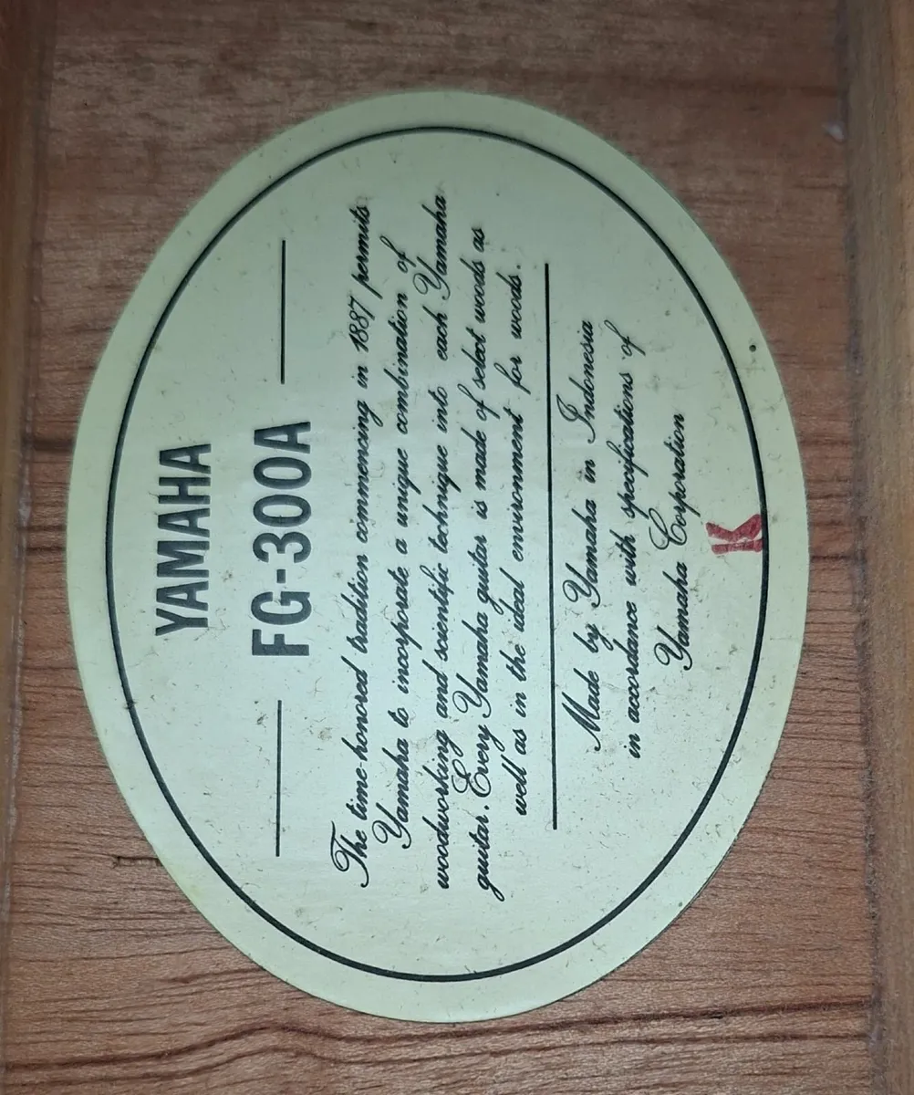 Acoustic Guitar - Image 3