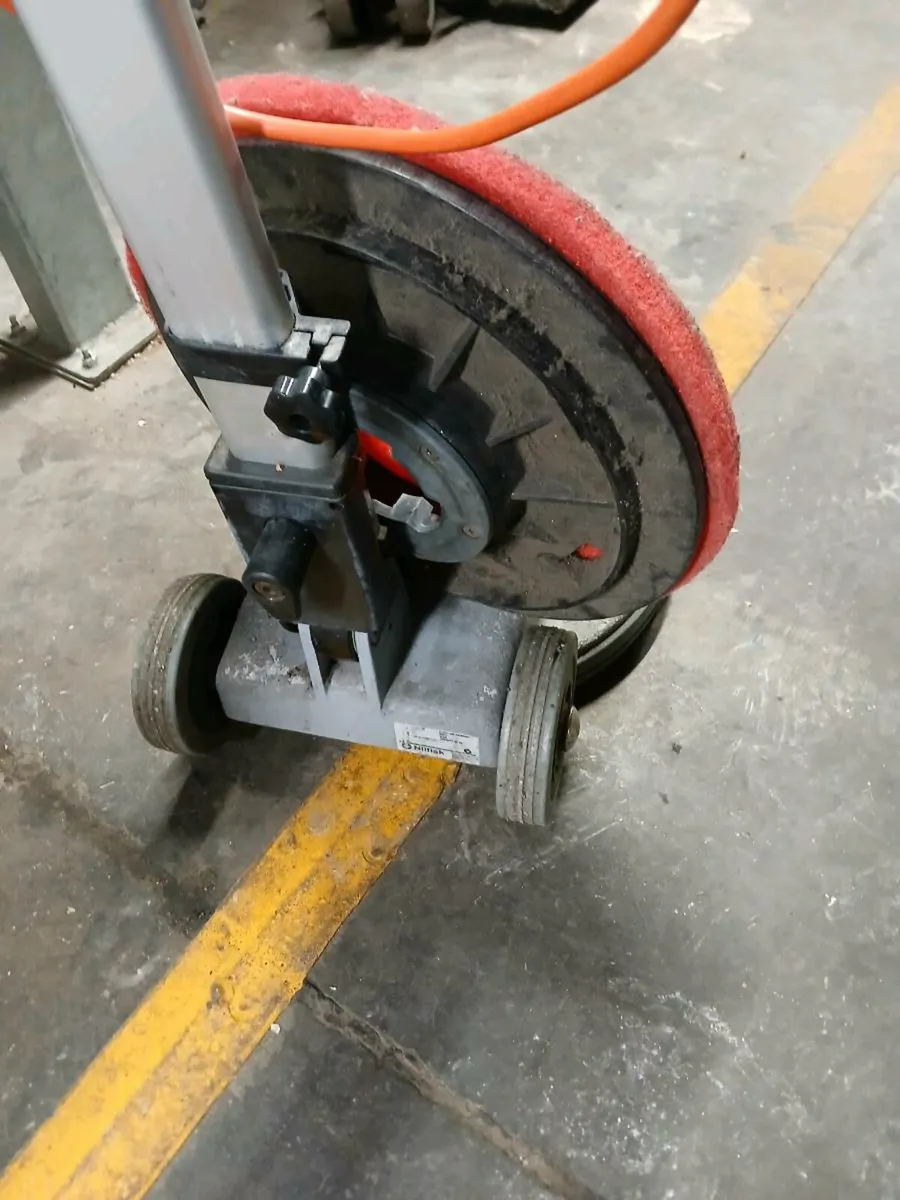 NILFISK FM 400L  BUFFER  ,SCRUBER, POLISHER - Image 3