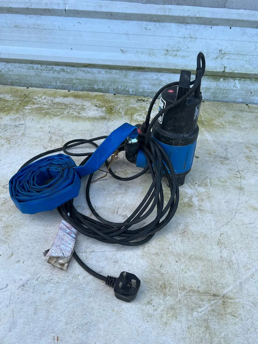 Submersible pump automatic cutting in and out. - Image 2