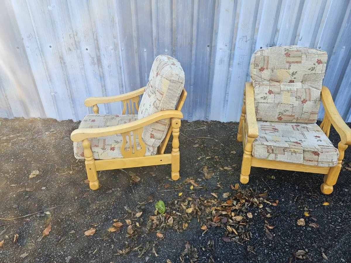 Suite of furniture - Image 3