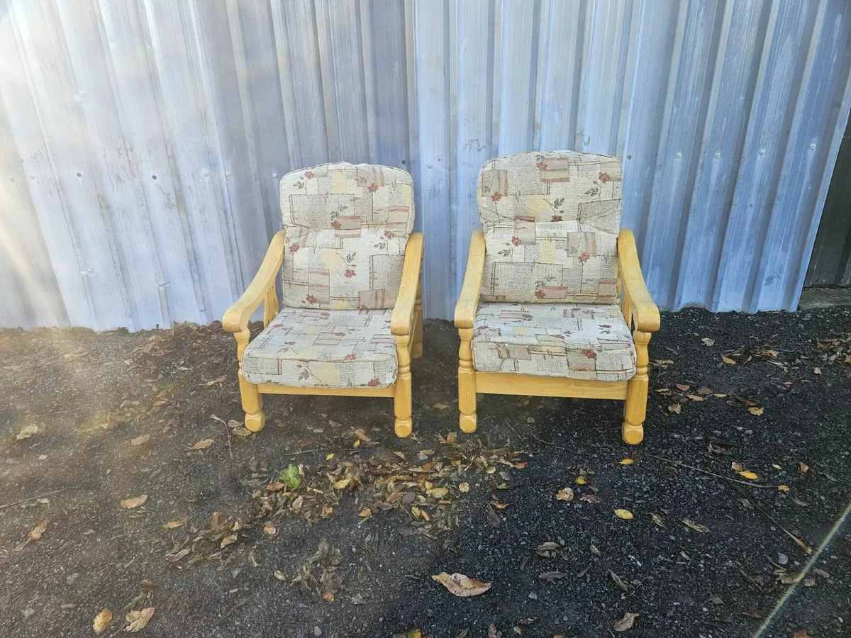 Suite of furniture - Image 4