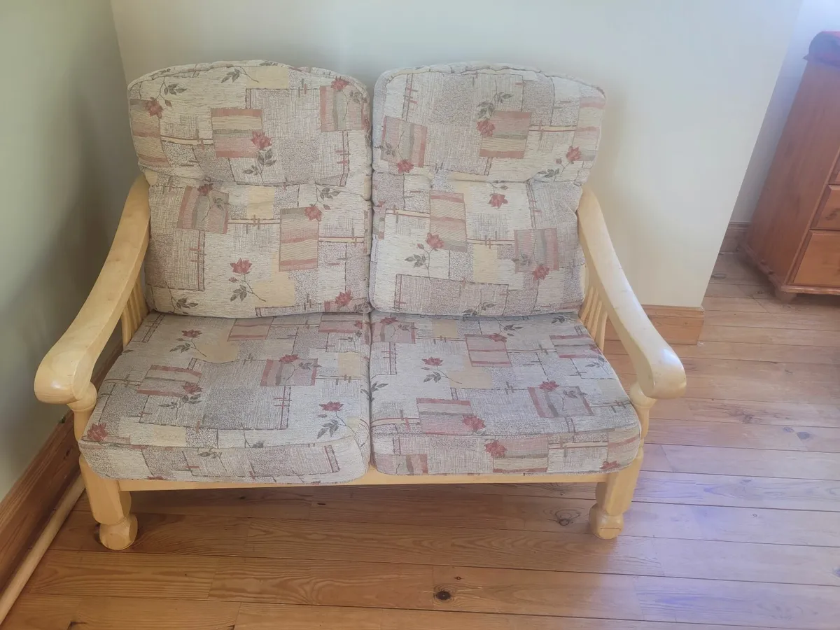 Suite of furniture - Image 2