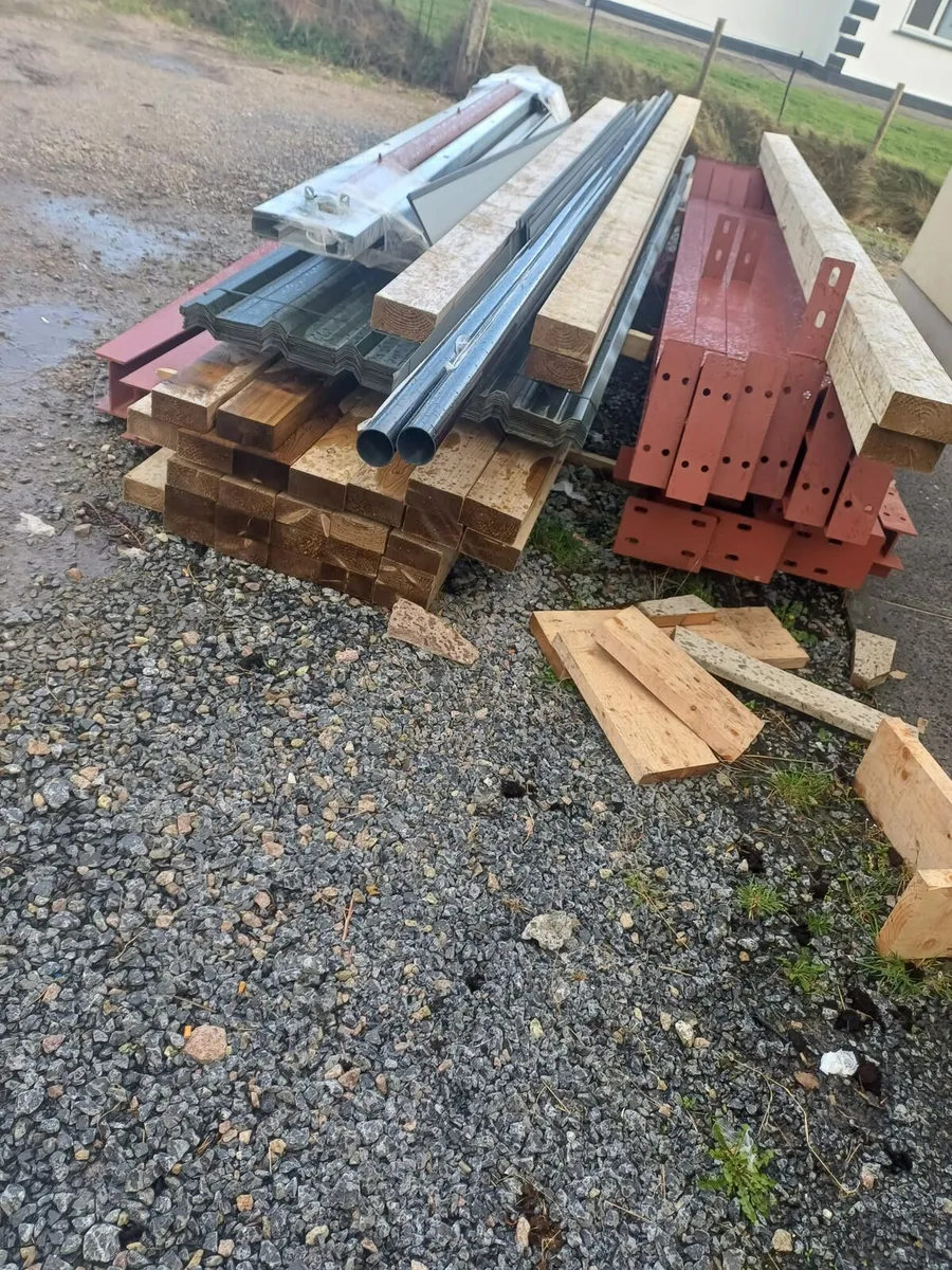 She 25ft by 32ft - Image 3