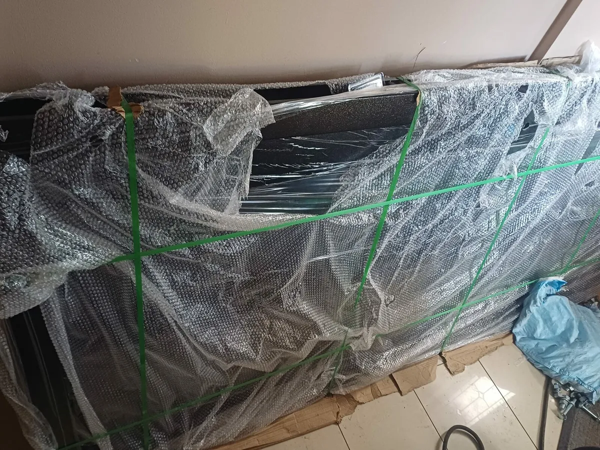 She 25ft by 32ft - Image 4