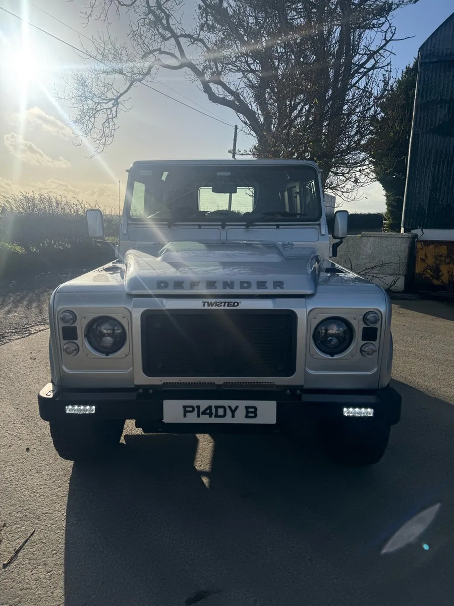 Landrover Defender 90 XS Twisted Performance 2015 - Image 2