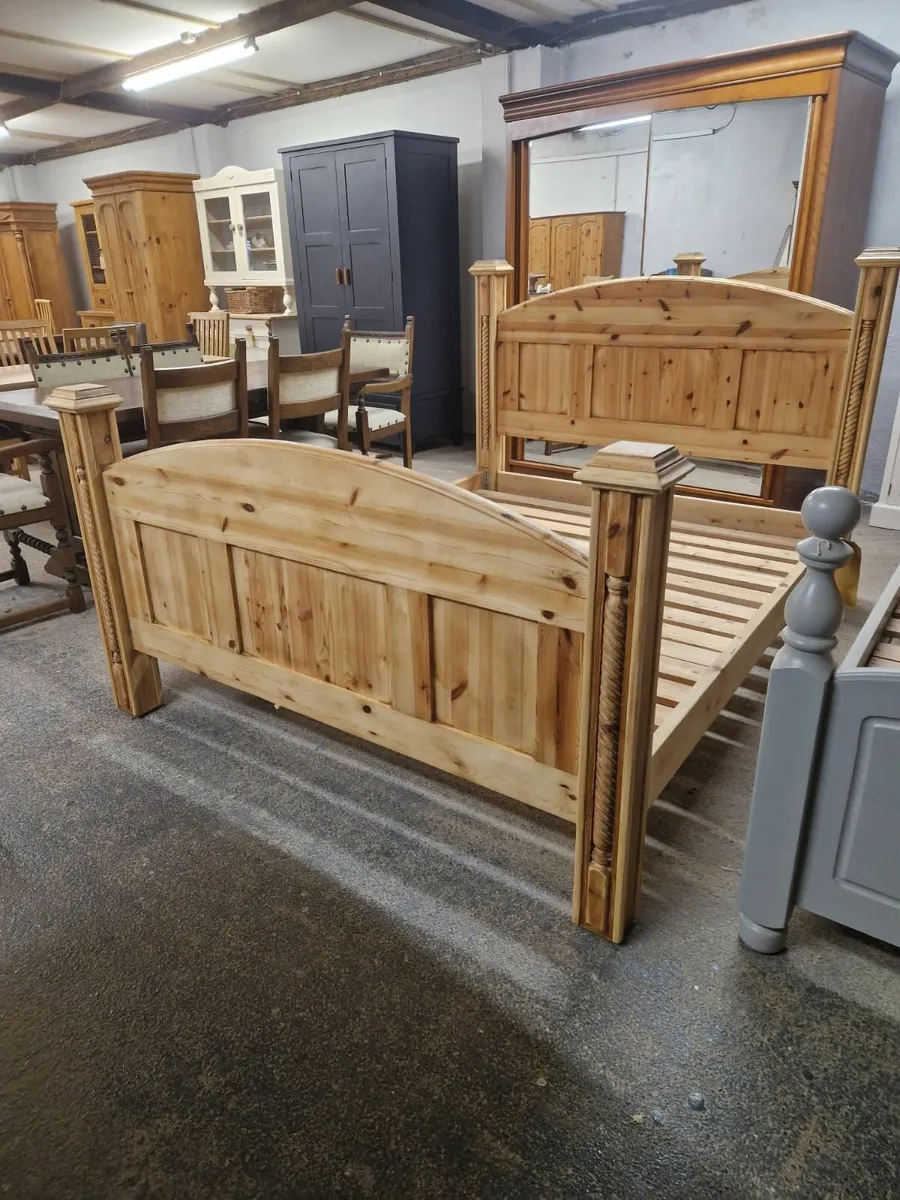 5ft pine panel bed - Image 2