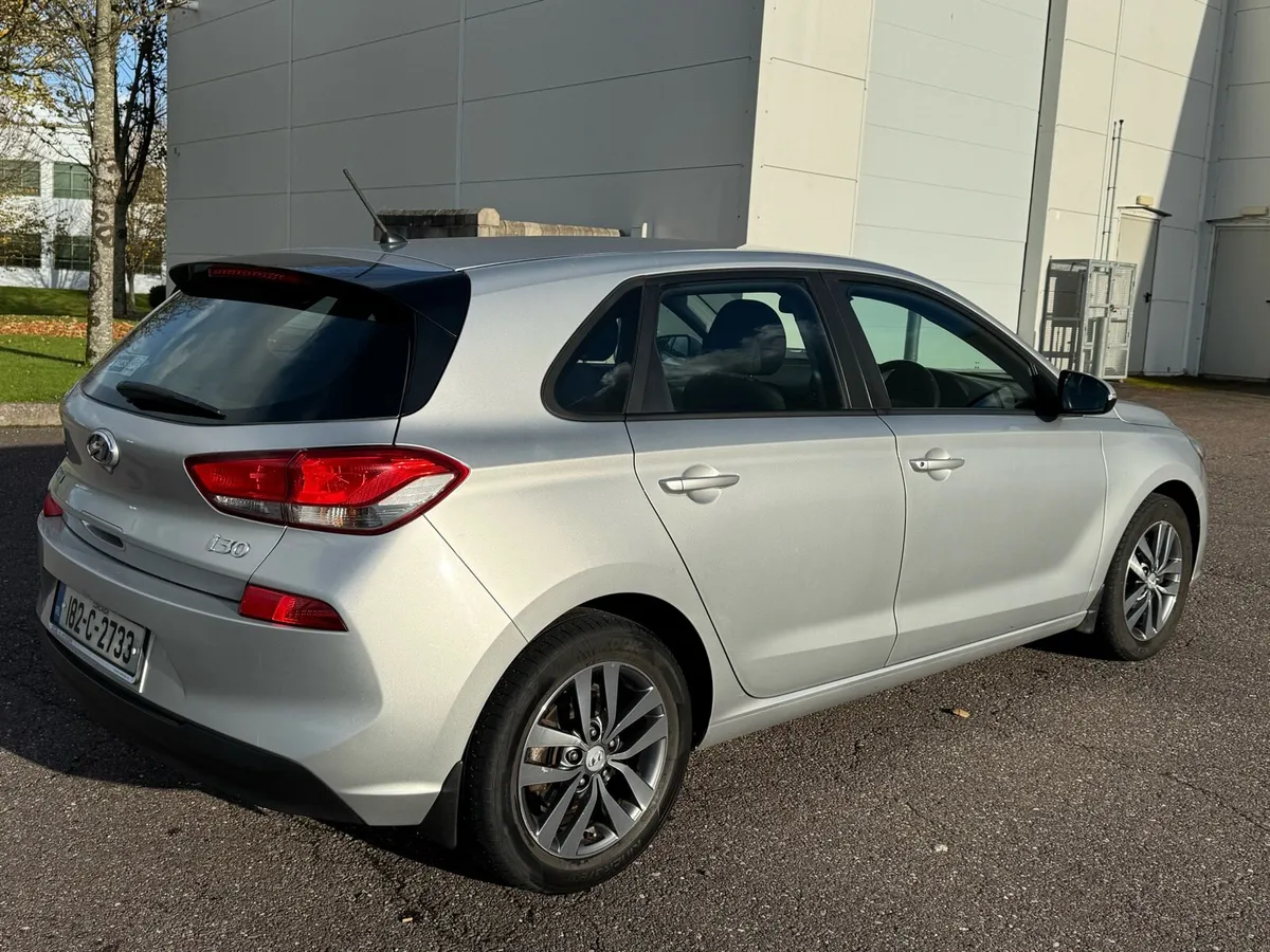 Hyundai I30, Deluxe 5DR,  Mint Condition, New NCT - Image 3