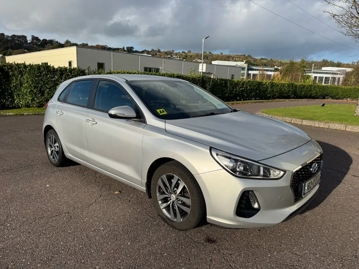 Hyundai I30, Deluxe 5DR,  Mint Condition, New NCT - Image 1