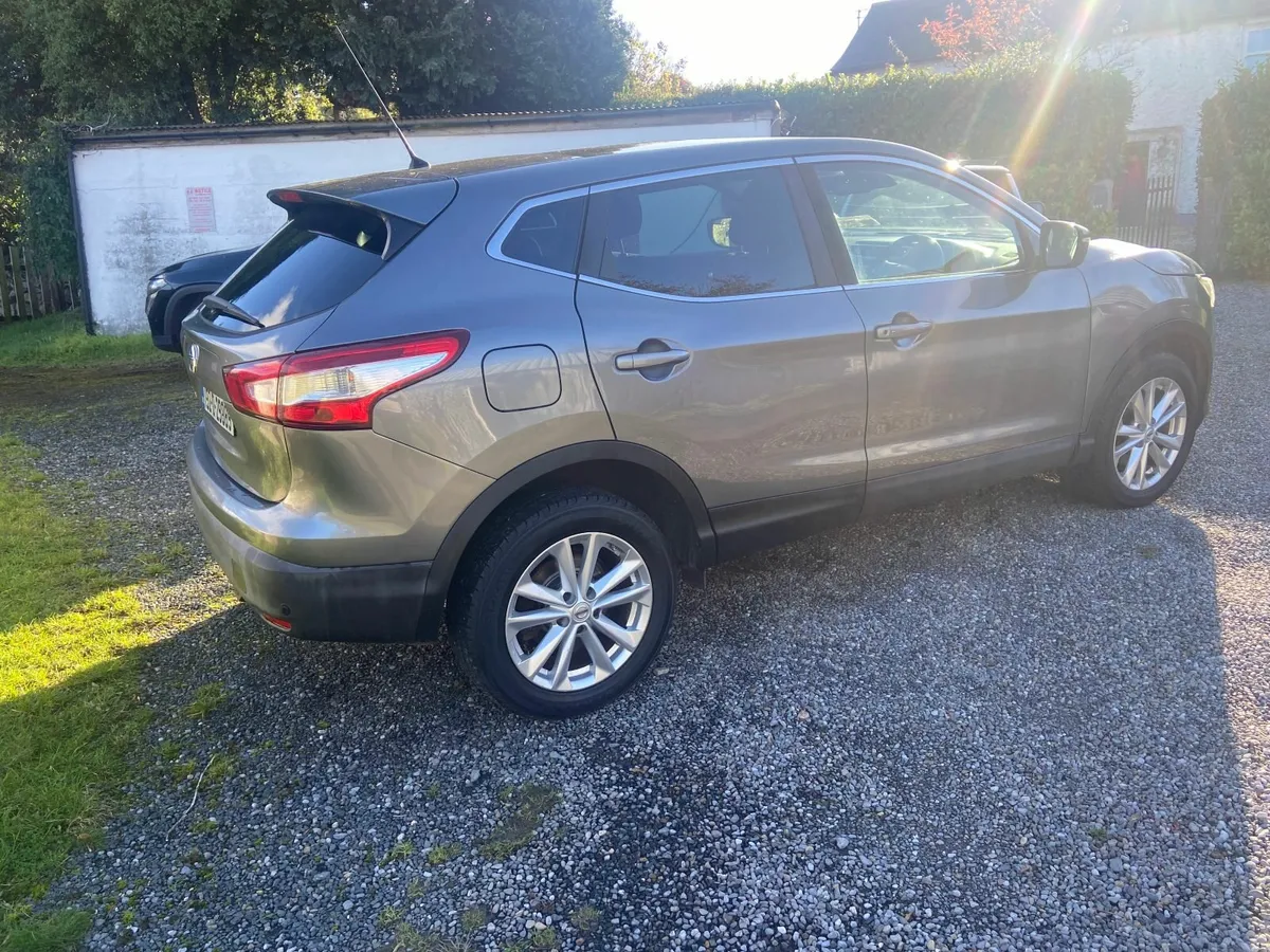Nissan Qashqai 2015 Acenta Premium - Image 4