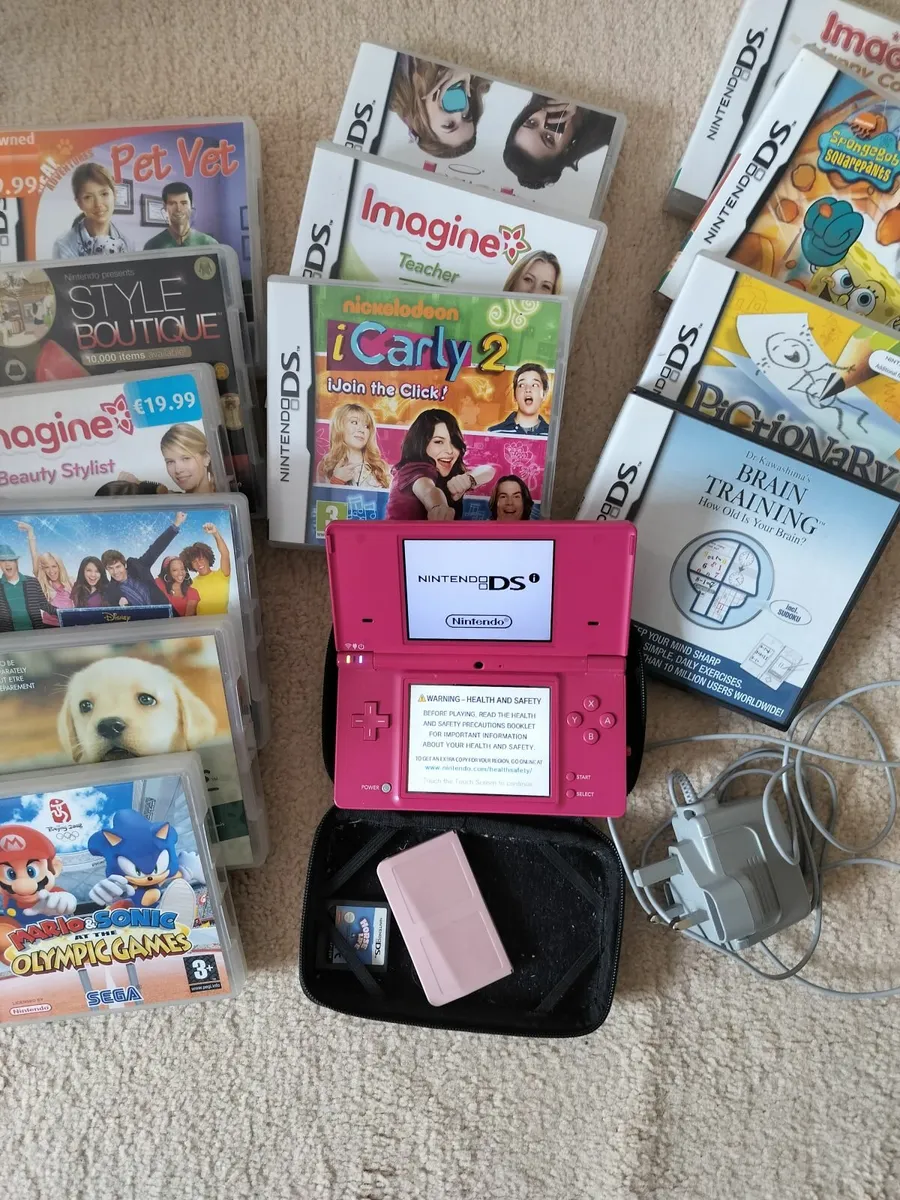 Games consoles - Image 1