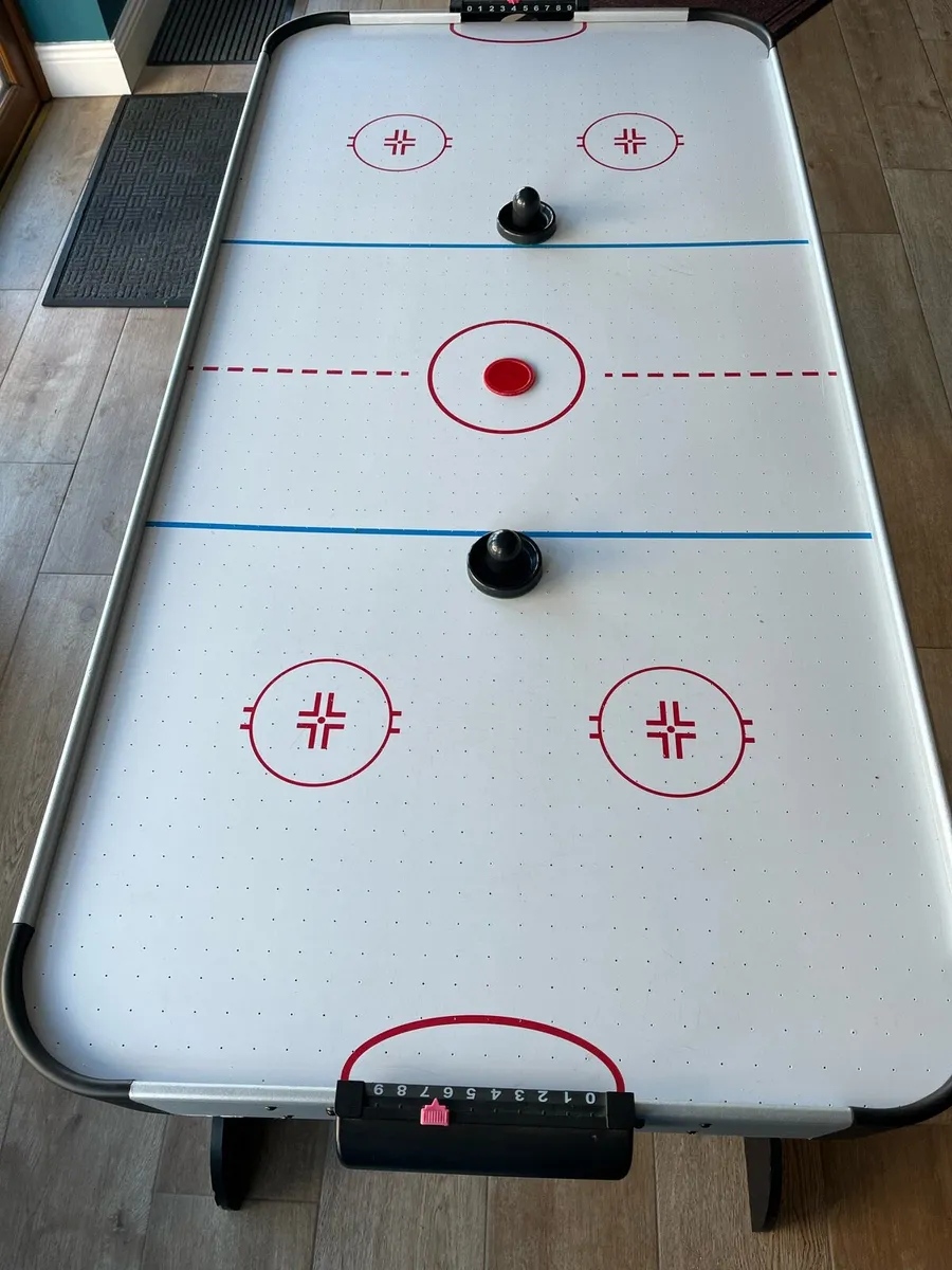 Air hockey table - Image 3