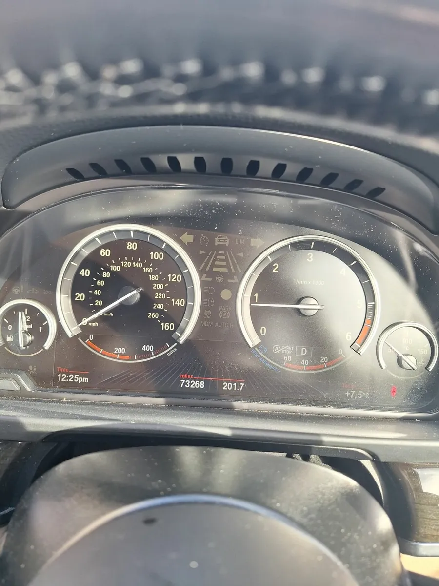 BMW 5-Series 2016 - Image 2