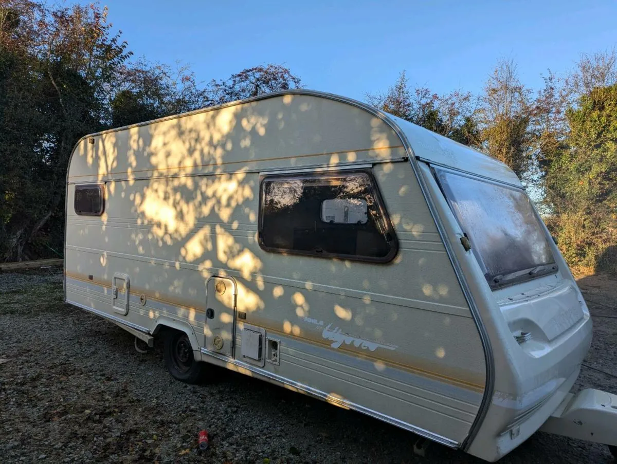 Avondale caravan - Image 2
