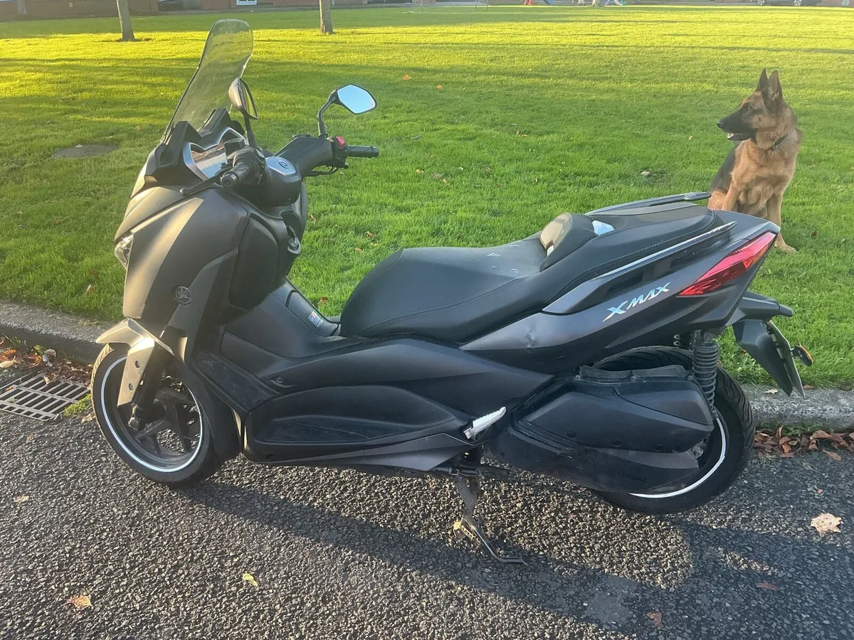 Yamaha xmax 300 - Image 1