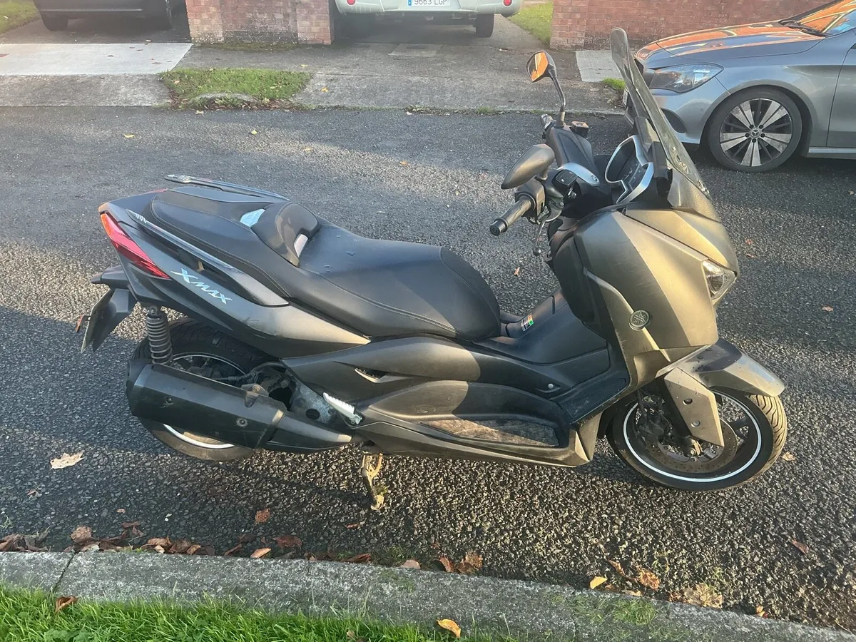 Yamaha xmax 300 - Image 2