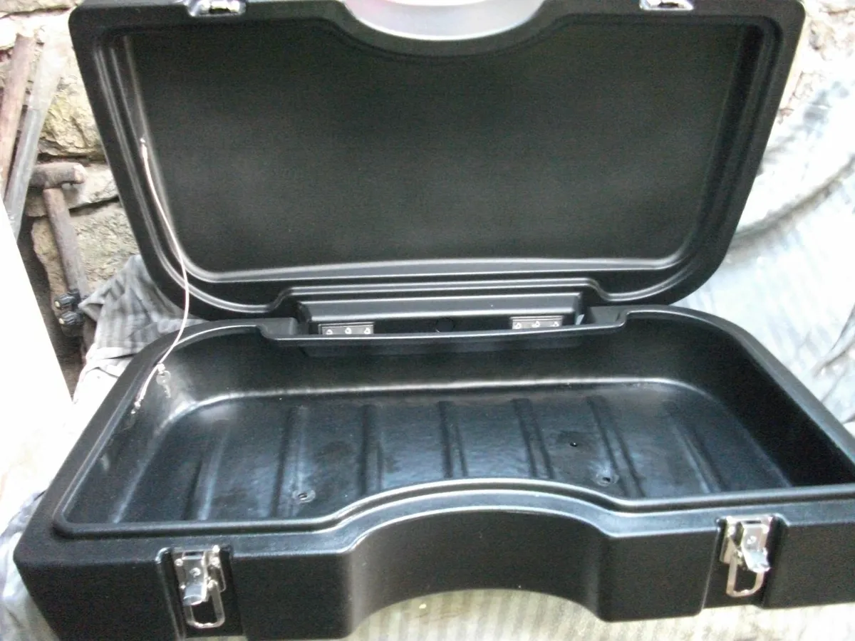 ATV/QUAD-CASE FRONT  STORAGE BOX  WITH LOCKING KEY - Image 2