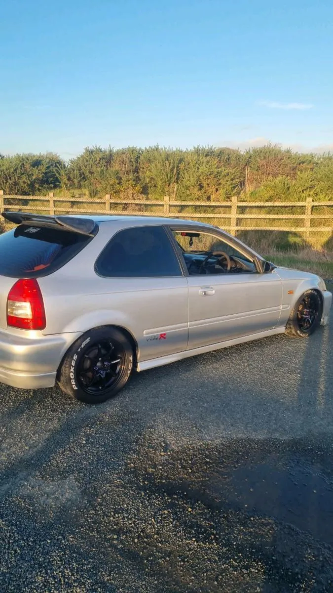Honda Civic B16A Sir - Image 1