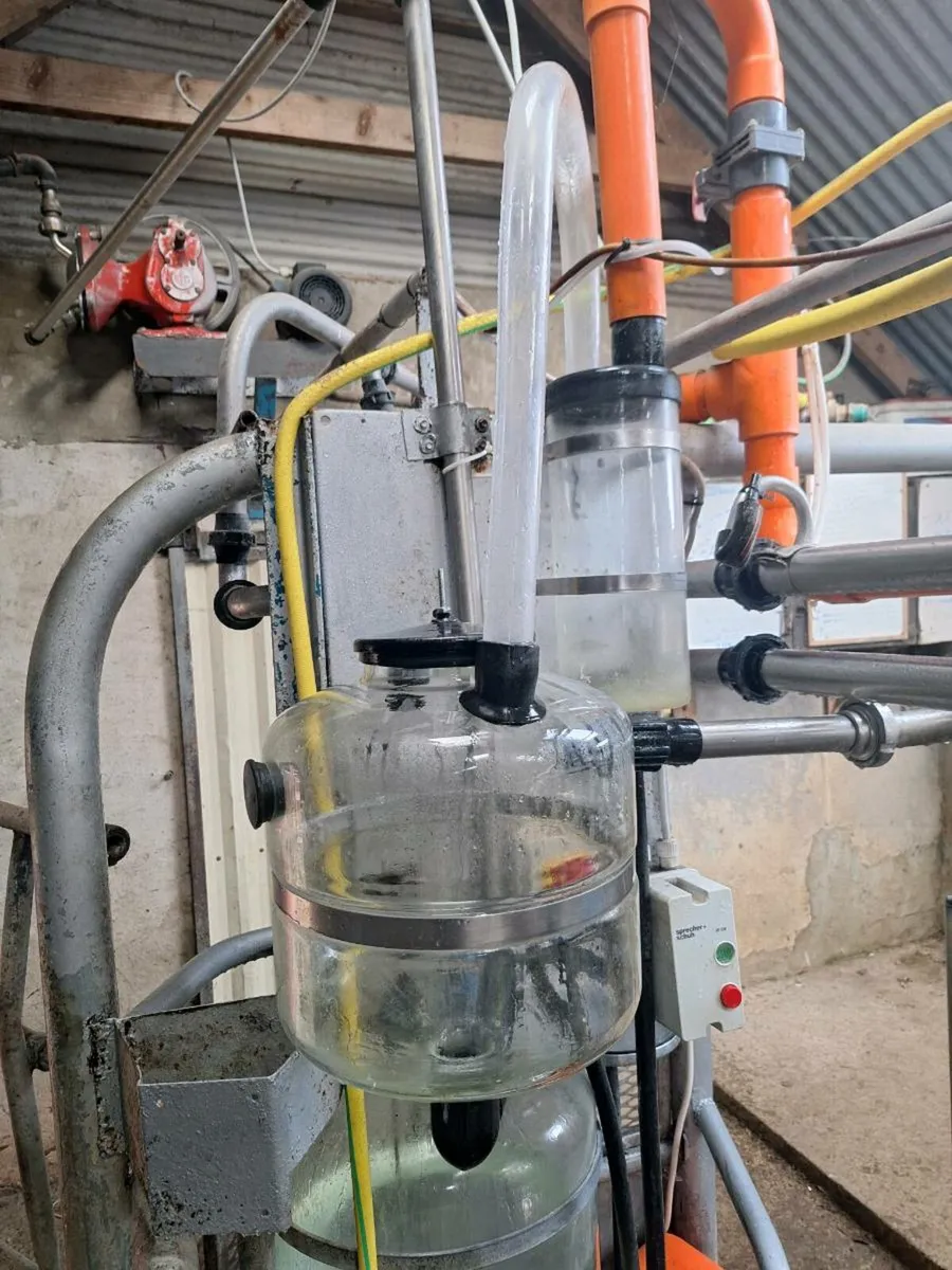 Gascoigne milking machine - Image 1