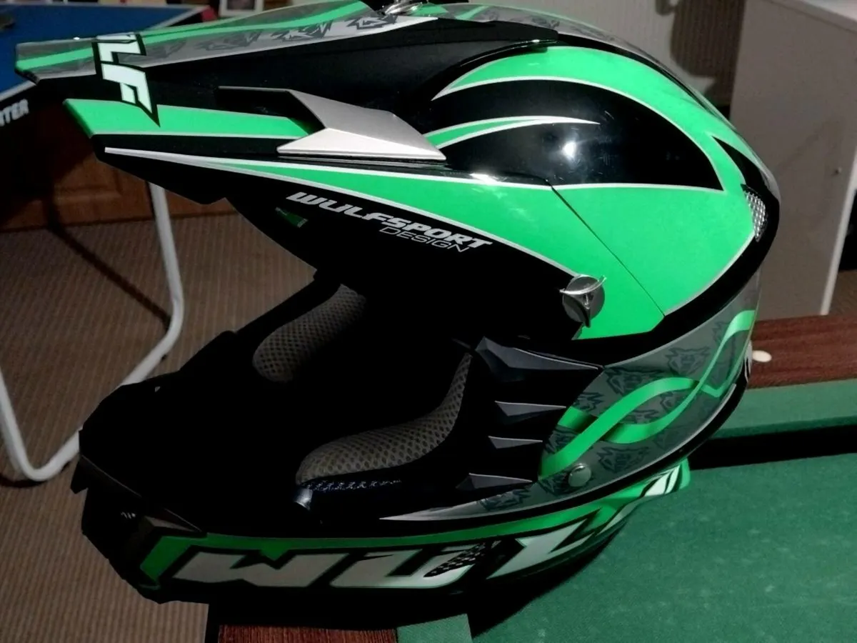 Youth Motor bike helmet - Image 1