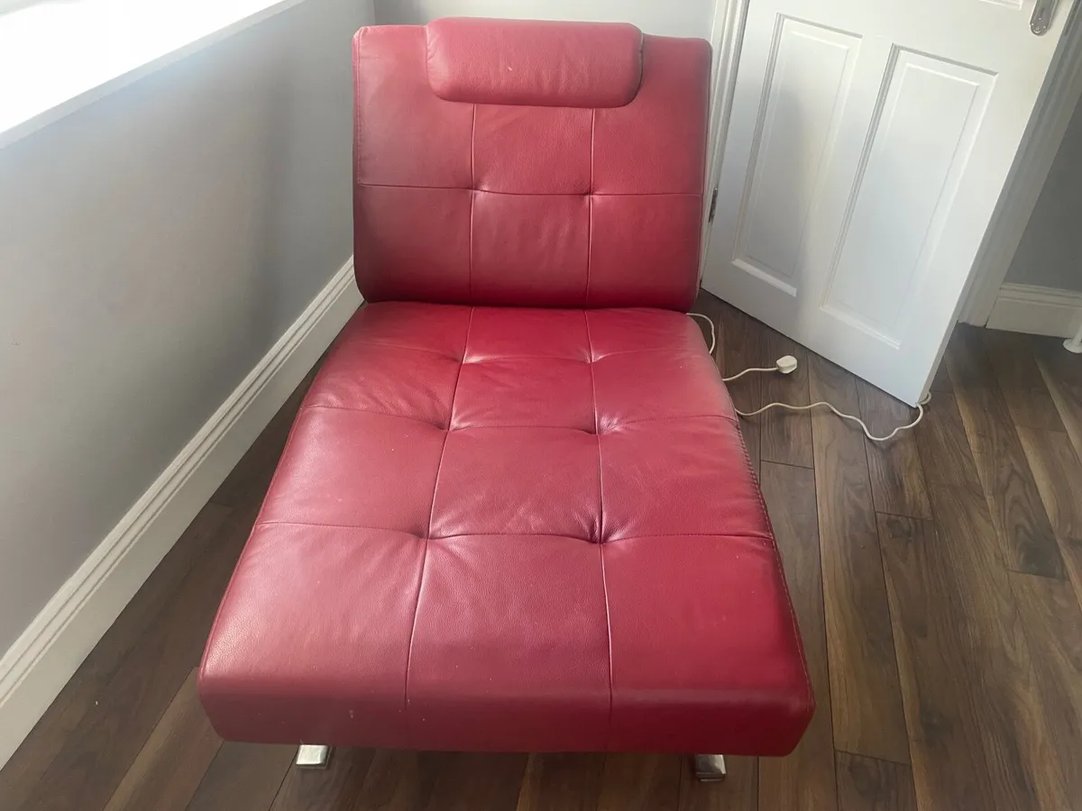 Lounge chair - Image 1