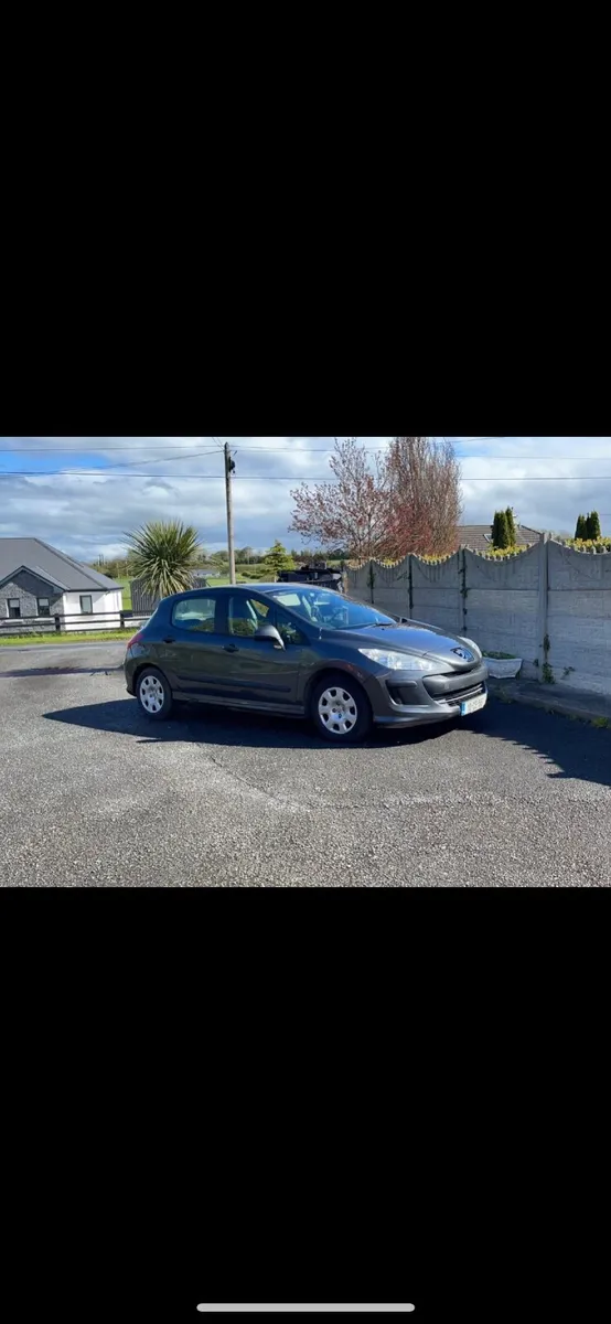 Peugeot 308 2010 - Image 2