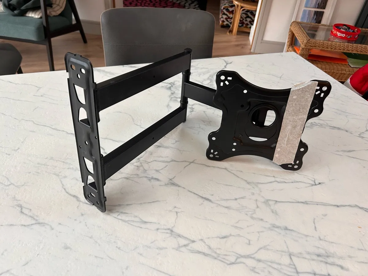 TV wall bracket